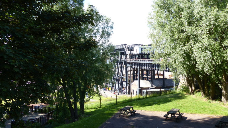 boatlift photo